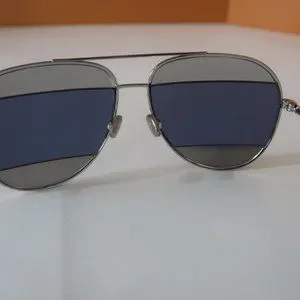 Dior | Accessories | Christian Dior Slit Aviator Sunglasses  display picture 3